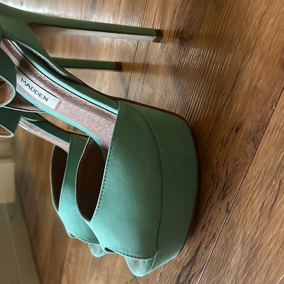 Steve Madden Mint Platform Heel - Picture 5 of 5
